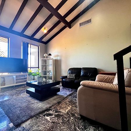 Affordable Beautiful Queen Bedroom Near City Swan River Fremantle University Perth Exteriér fotografie
