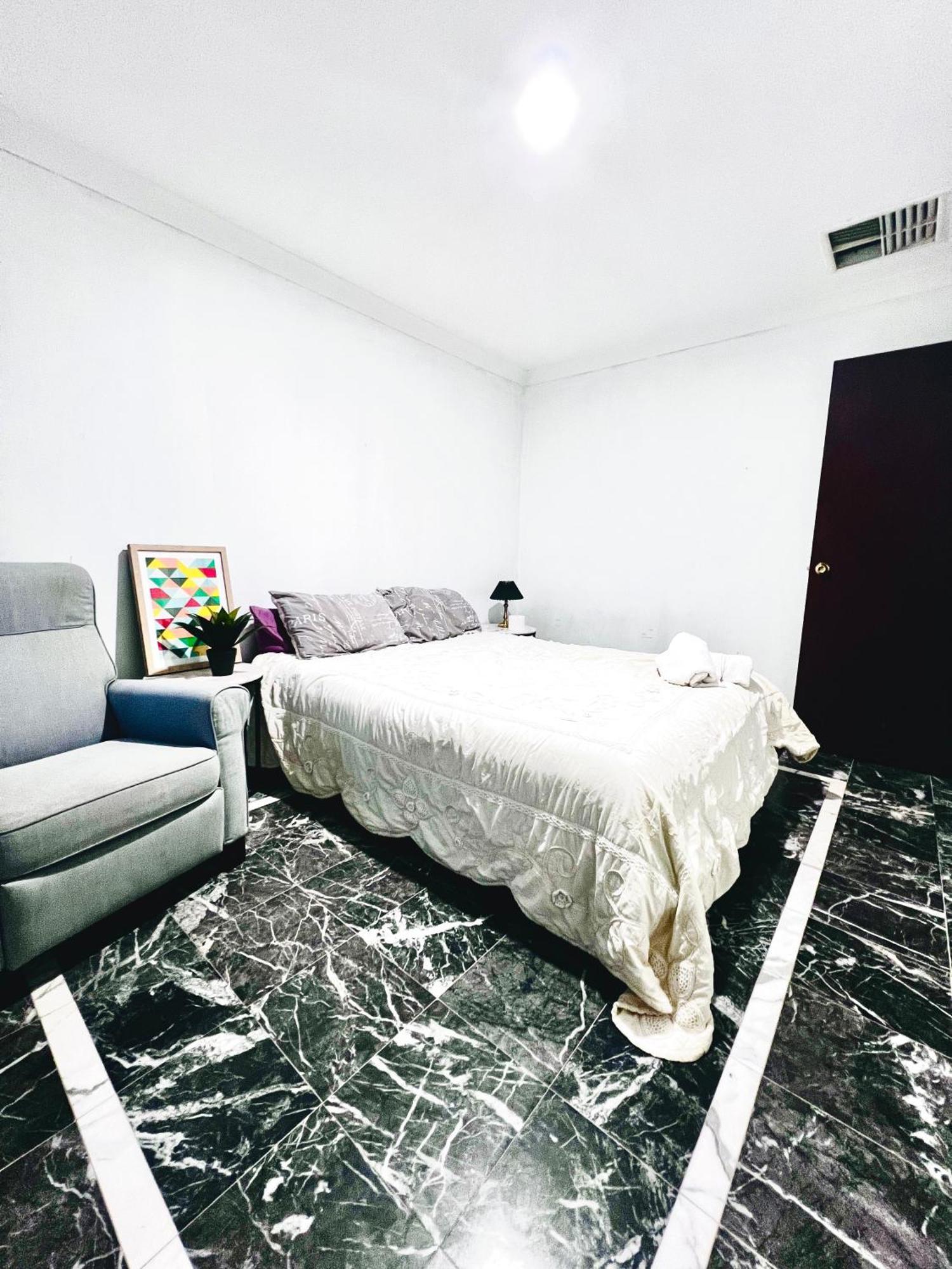 Affordable Beautiful Queen Bedroom Near City Swan River Fremantle University Perth Exteriér fotografie